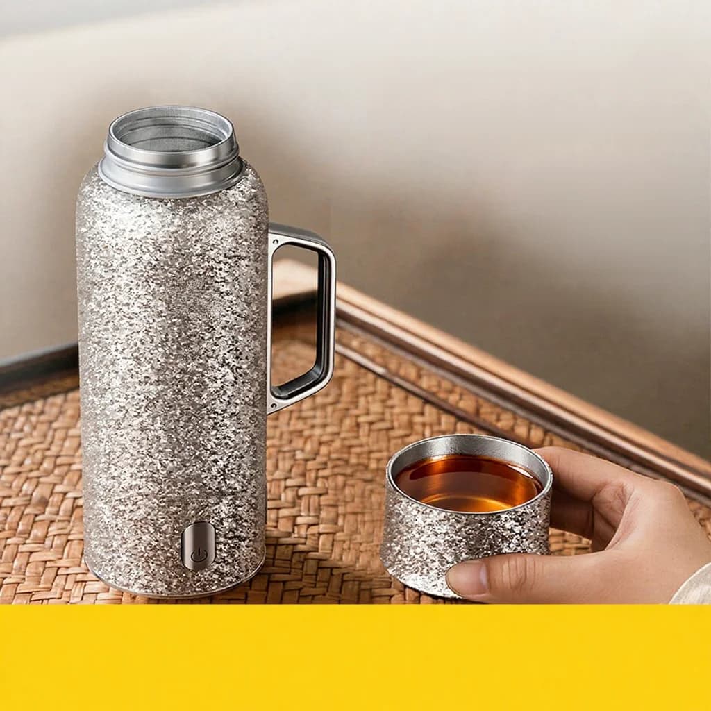 Cawan Berpenebat Dipanaskan Titanium dengan Pemegang 680ml Kotak Hadiah